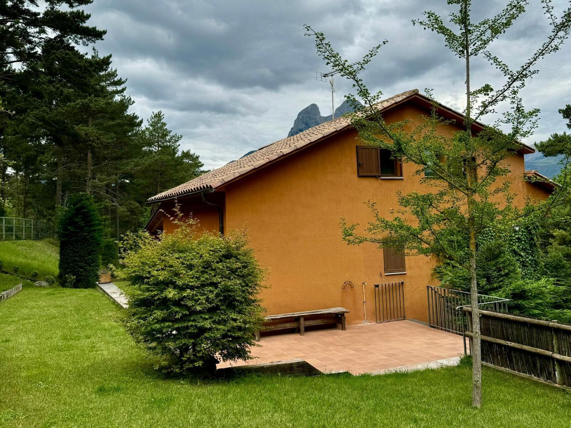 Cal Roig - Pedraforca Villa Saldes Bagian luar foto